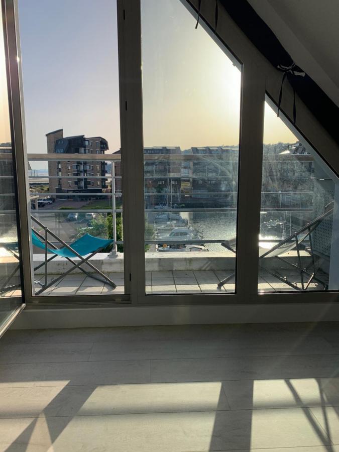 Blue Bay Studio Terrasse Deauville Bagian luar foto